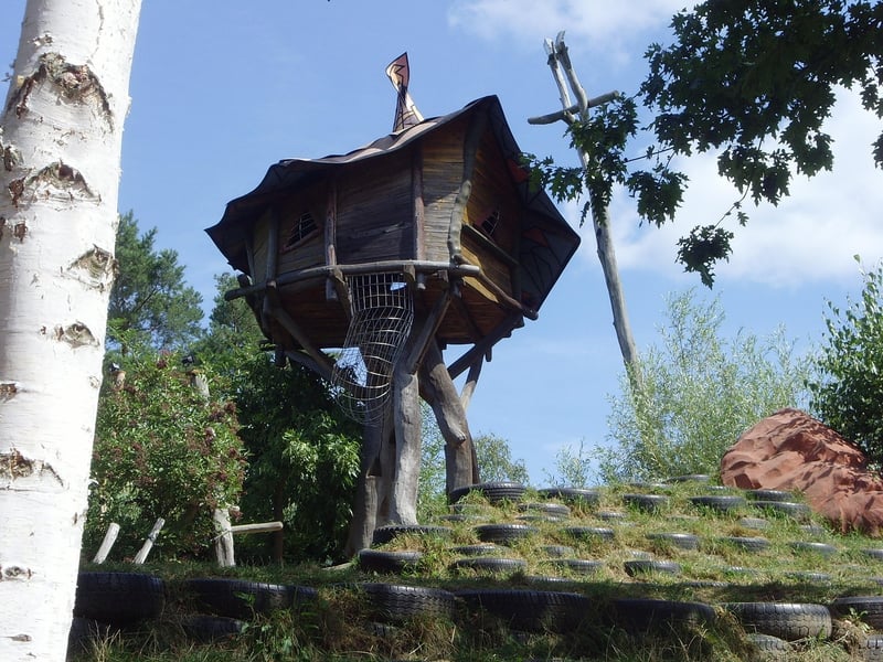 Treehouse Glamping
